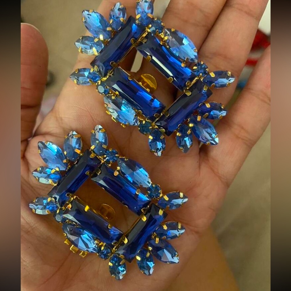 🪩 Embellished Shoe Clips 🪩 - Picture 4 of 5